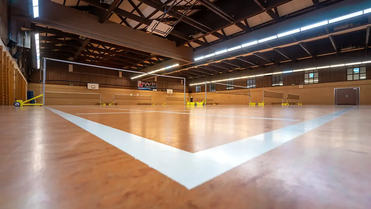 Badminton-Halle mit mehreren Plätzen im Parkclub Nymphenburg